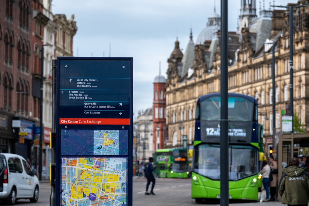 Aplicación de horarios de autobús: consulta, rutas y llegada en tiempo real