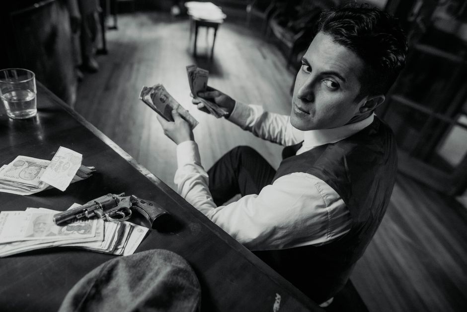 IA que Transforma tu Foto en Estilo Mafioso de Películas