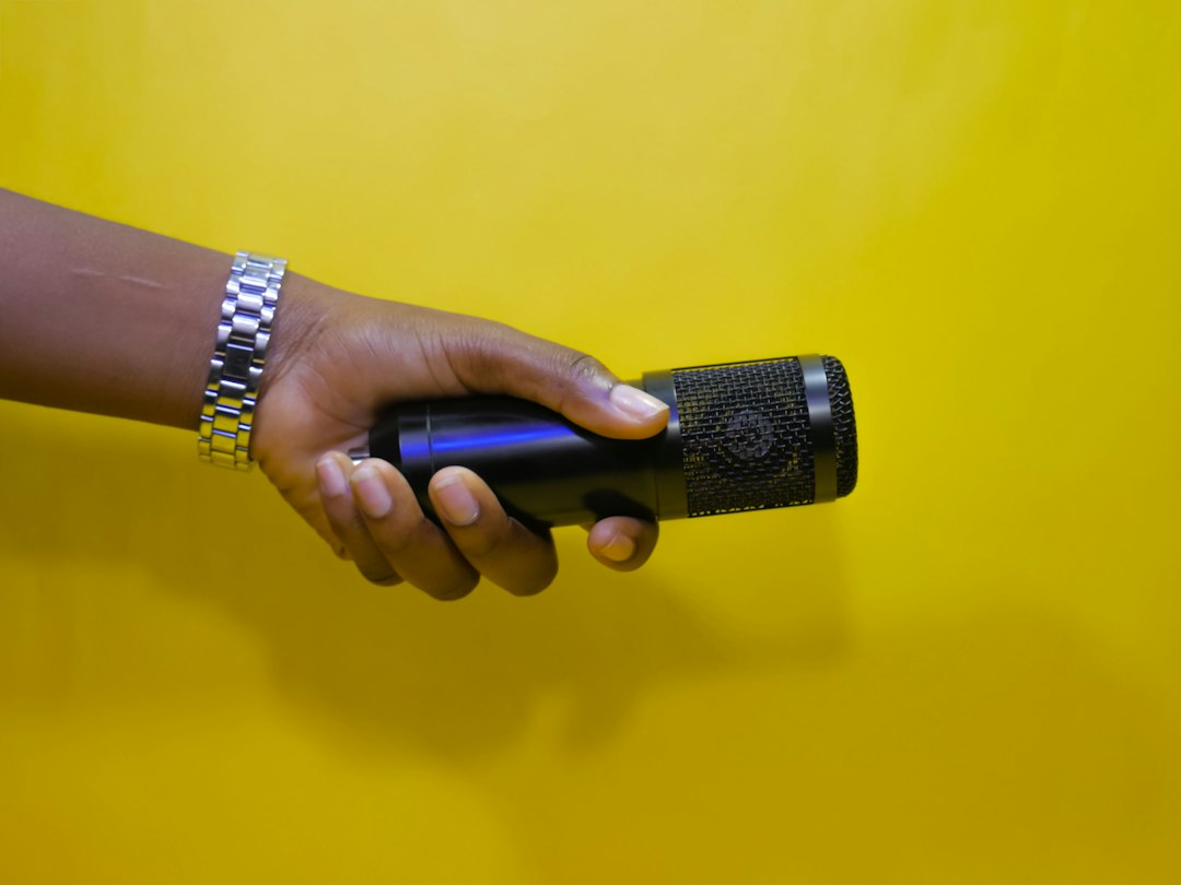 Aplicaciones de Comandos de Voz para Facilitar Tareas en tu Celular