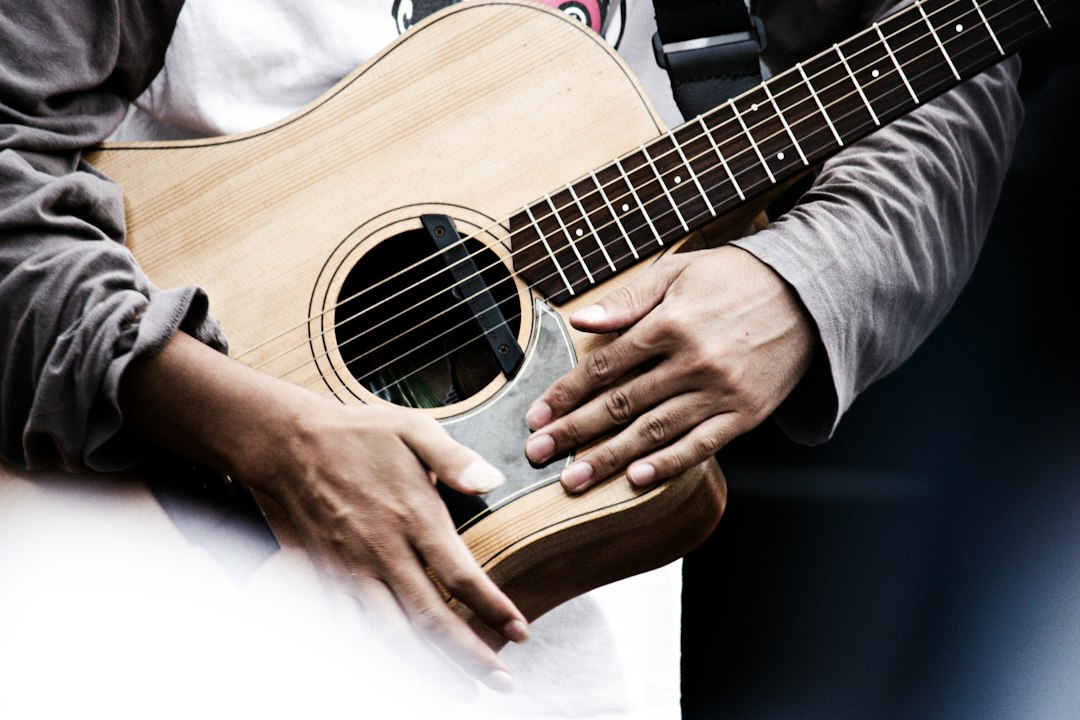 Aplicaciones para Aprender a Tocar Guitarra desde tu Celular