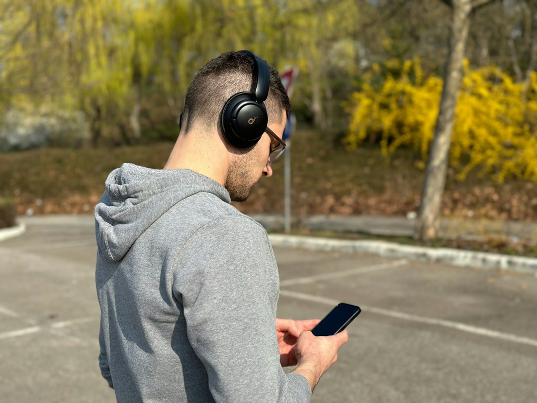 Aplicaciones para Gestionar Audios Privados con Seguridad Digital